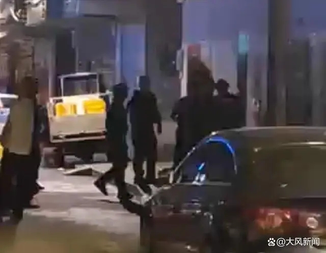 警方通报湛江美容院劫持人质事件：致1男子死亡