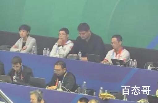 男篮世界杯现场观战的姚明脸色糟糕 王哲林说不定能将功补过为何不用