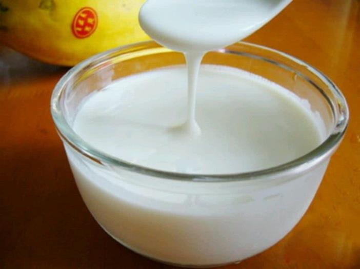 自制酸奶为什么不凝固(自己在家怎么做酸奶)